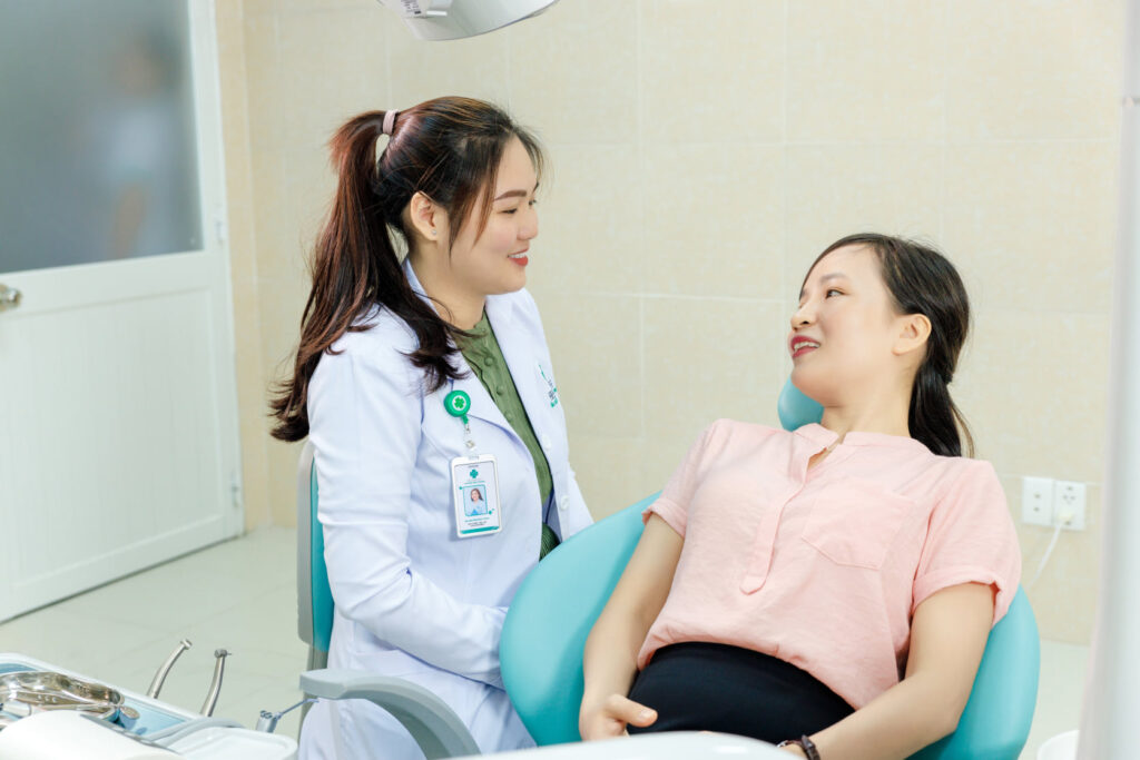 PATIENT CARE: Khi phụng sự bằng trái tim quý hơn ngàn liều thuốc