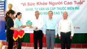 Những hình ảnh của đoàn khám mắt lưu động về các quận, huyên ngoại thành Những hình ảnh của đoàn khám mắt lưu động về các quận, huyên ngoại thành