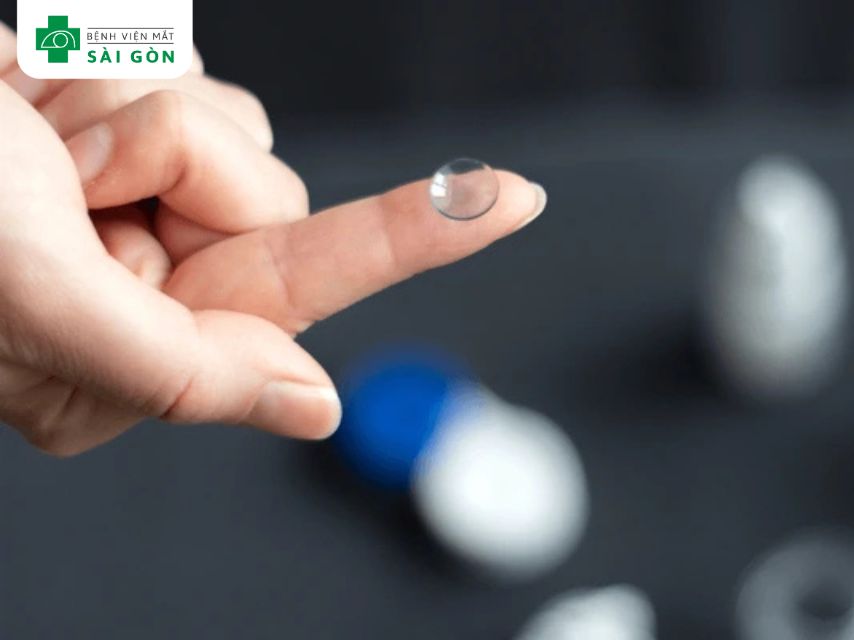 Kính áp tròng Ortho-K (Orthokeratology)