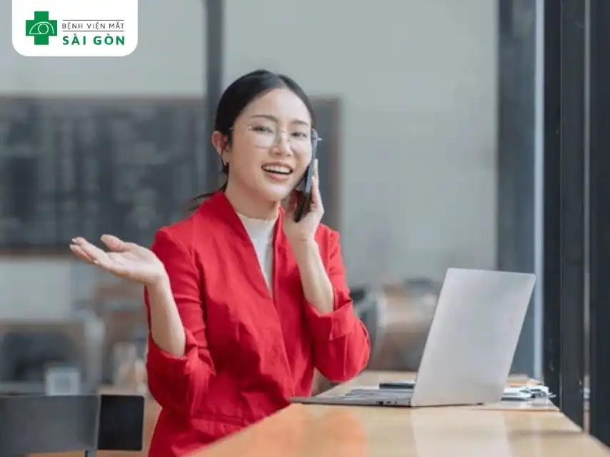 Ai dễ mắc bệnh thoái hóa võng mạc