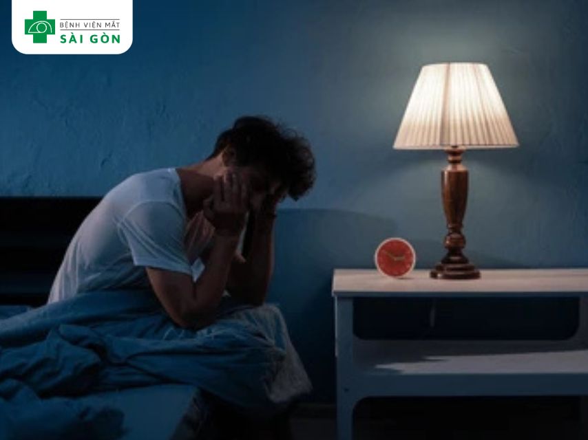 Ánh sáng xanh ngăn cản cơ thể sản xuất melatonin - hormone