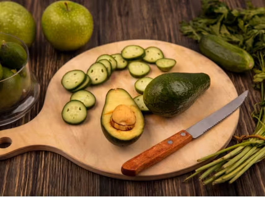 Bơ cung cấp ~1,3mg kẽm/quả 