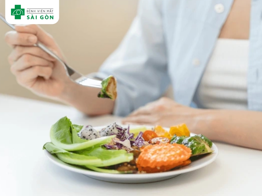 Bổ sung vitamin C và chất chống oxy hóa