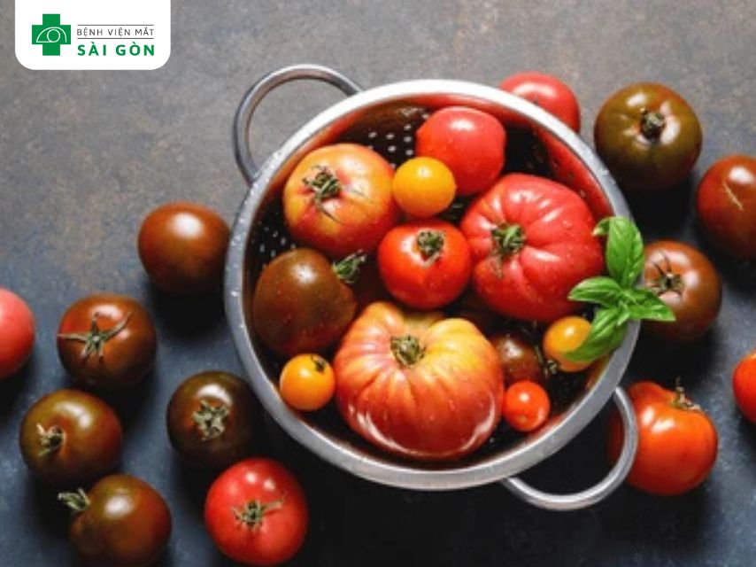 Cà chua giúp cải thiện quầng thâm