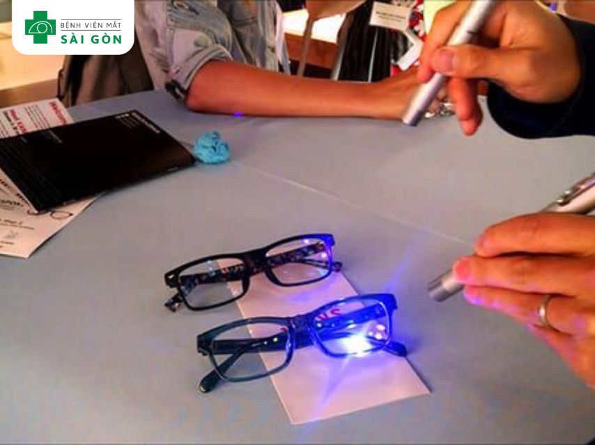 Cách chọn kính chống  ánh sáng xanh