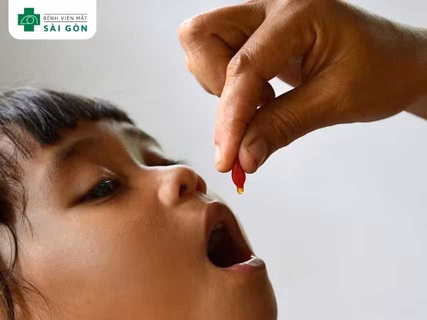 Trẻ nên được uống vitamin A liều cao định kỳ trong giai đoạn 6–36 tháng tuổi