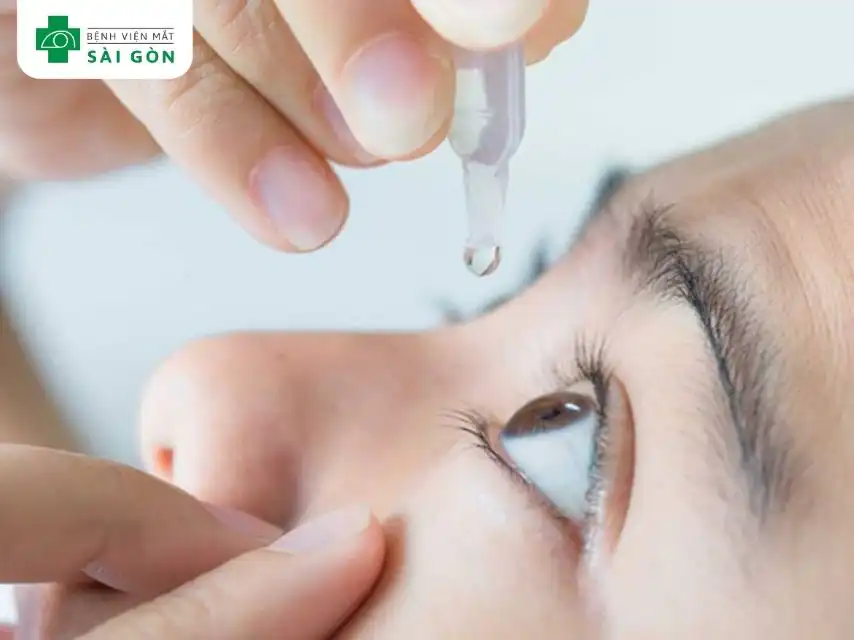 Nước nhỏ mắt chuyên dụng cho lens