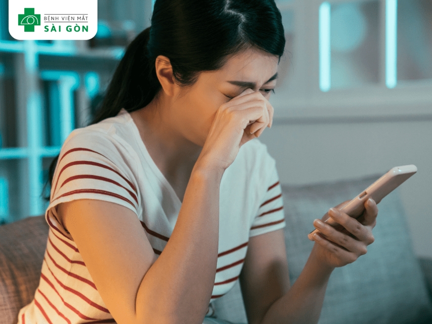 Giảm thị lực ban đêm là dấu hiệu thiếu lutein.