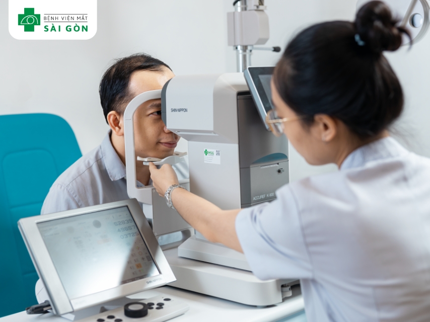 Thăm khám và xét nghiệm tại các cơ sở y tế