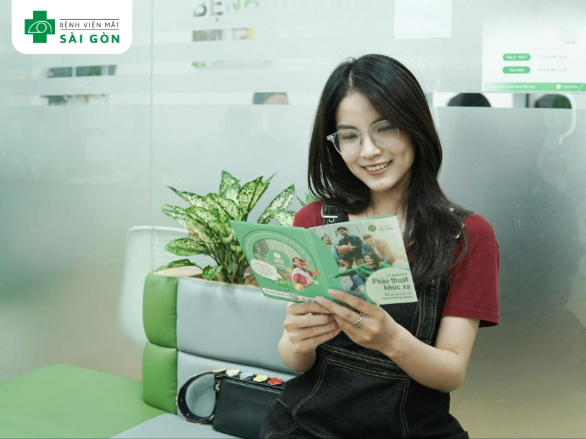 Độ tuổi mổ cận là 18