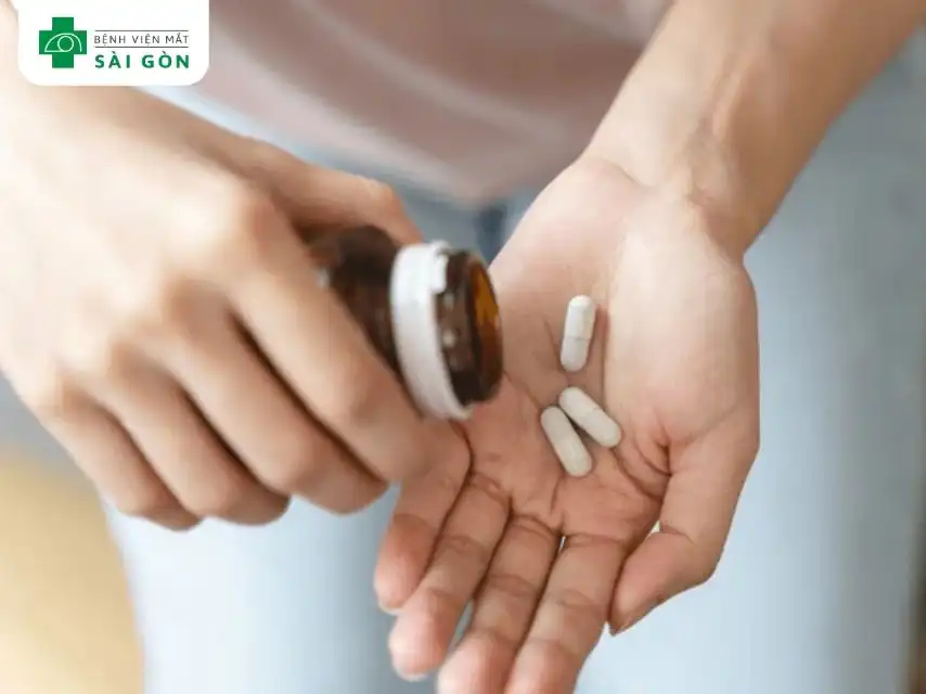 Sử dụng các thuốc kháng VEGF