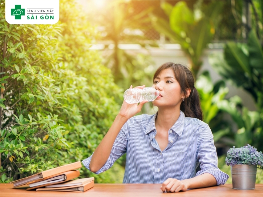 Bổ sung nước mỗi ngày