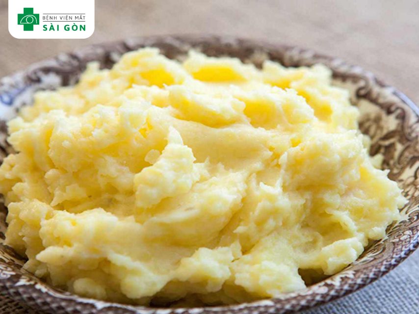 Hỗn hợp khoai tây và dầu dừa