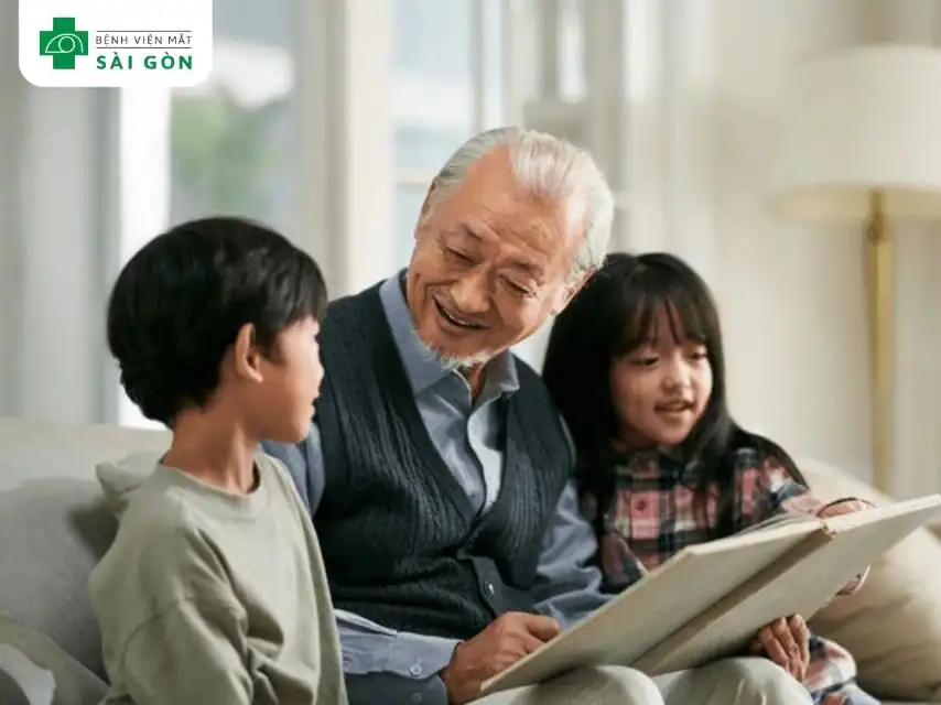 Thoái hóa dịch kính gây hiện tượng vẩn đục trong mắt