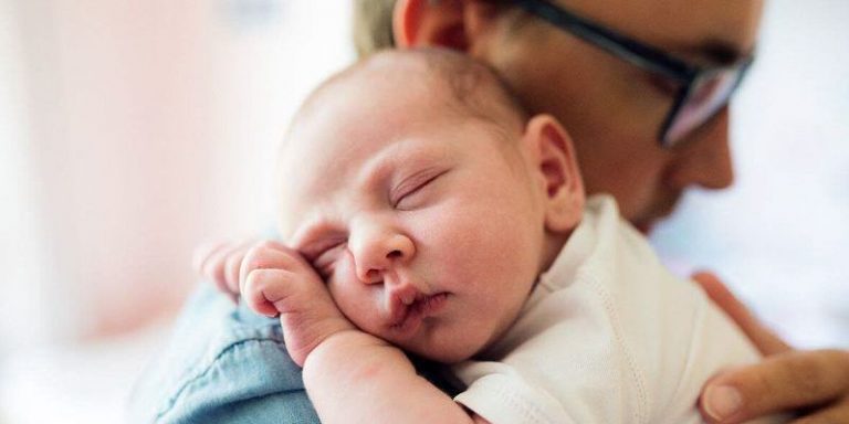 Cách massage thông lệ đạo cho trẻ sơ sinh và những điều cần biết Cách massage thông lệ đạo cho trẻ sơ sinh và những điều cần biết