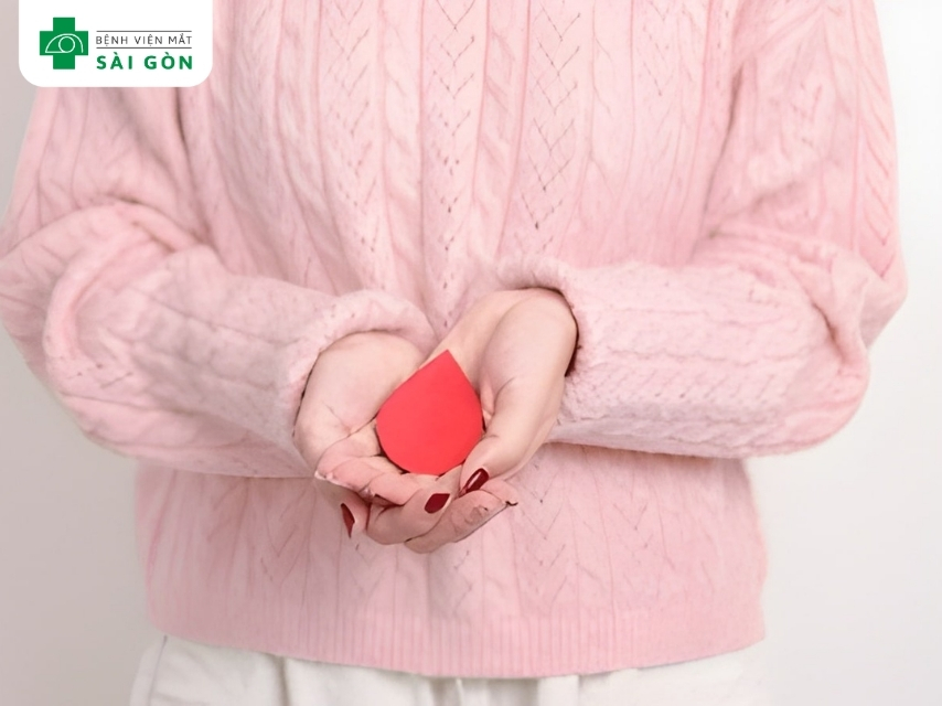 Mắt vàng là dấu hiệu cảnh báo về máu