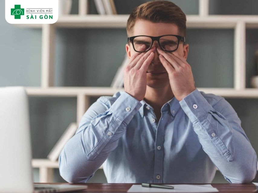 Ngứa mắt do tật khúc xạ