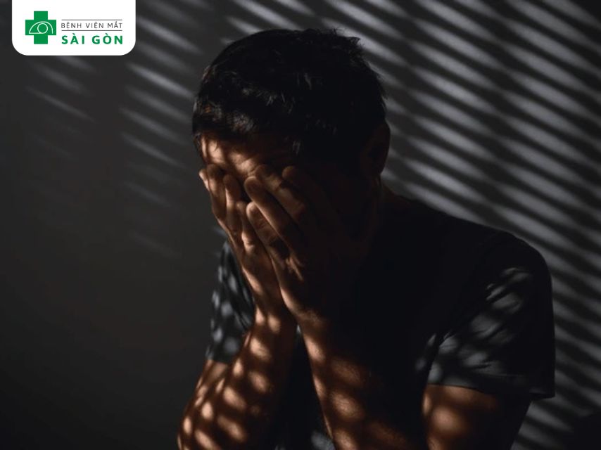 Chói mắt (Photophobia)