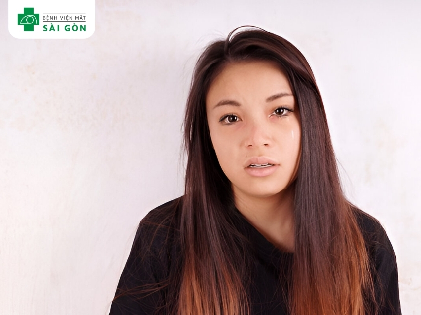 Tổn thương giác mạc dễ hốc mắt bị tổn thương