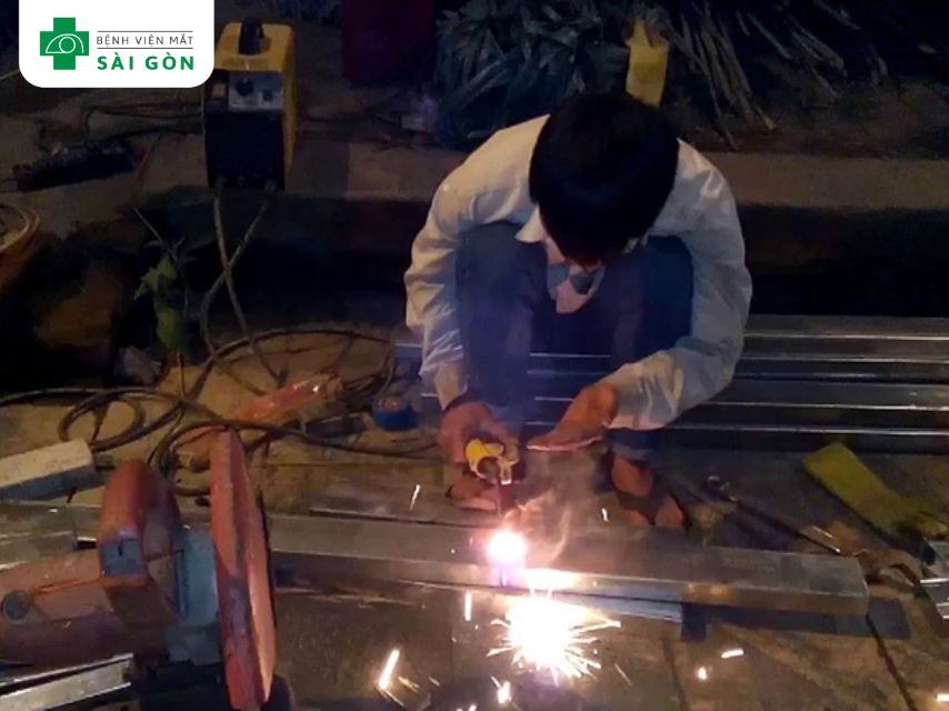 Tiếp xúc trực tiếp với các tia UV