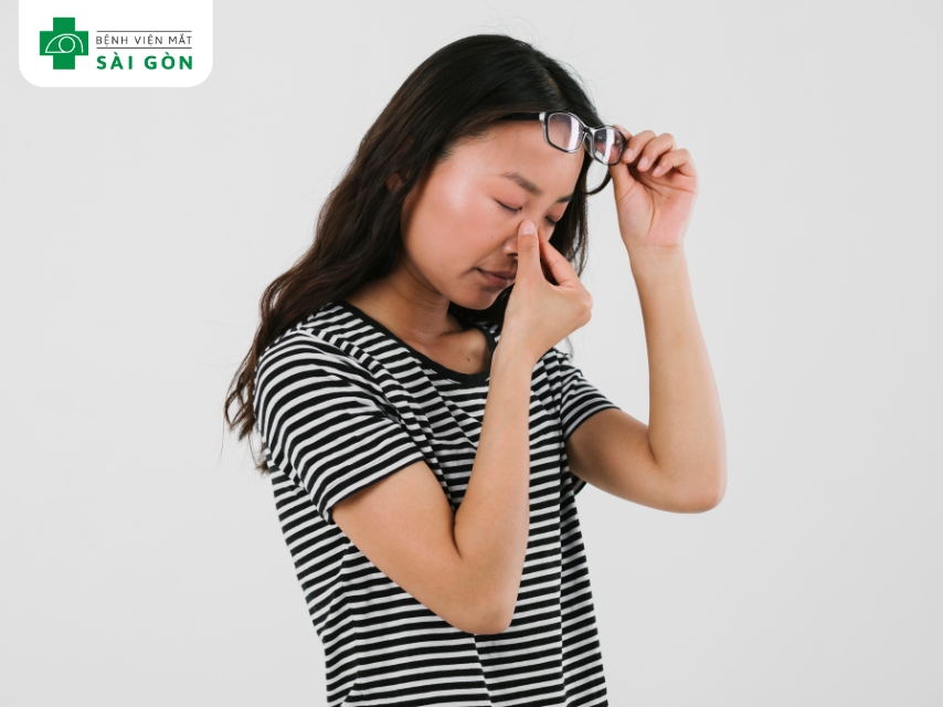Stress là nguyên nhân chính gây co giật mắt phải