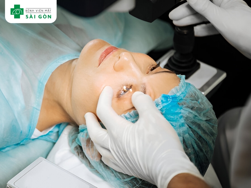 Phẫu thuật điều trị viễn thị hoàn toàn