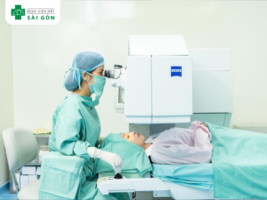 ReLEx SMILE thực hiện trên VISUMAX500