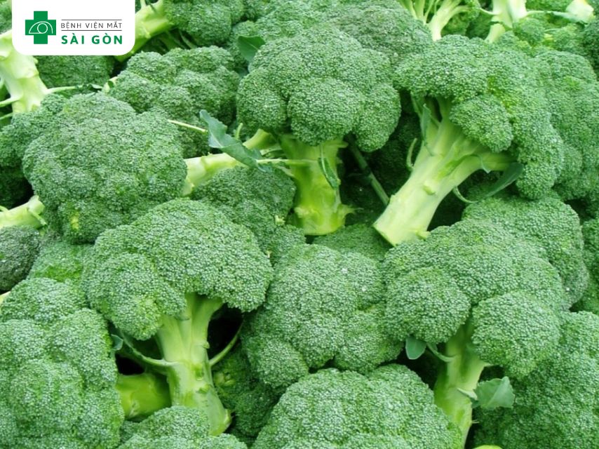 Súp lơ chứa khoảng 17% nhu cầu vitamin B12 