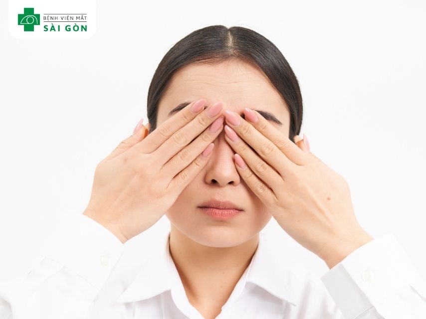 Triệu chứng khi thiếu vitamin B12