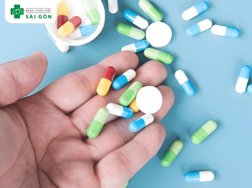 Thuốc có thể gây tác dụng phụ giãn đồng tử