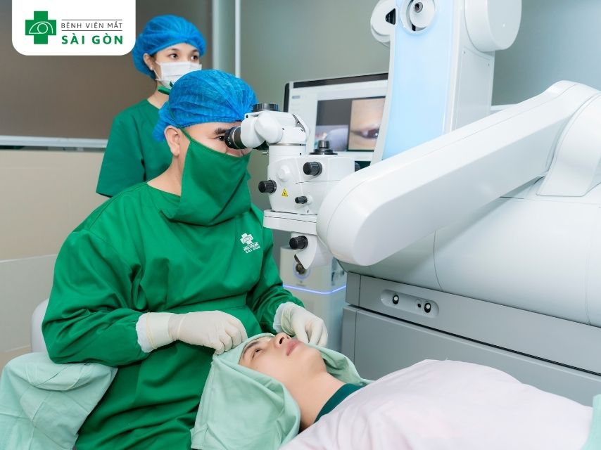 Ưu điểm mổ cận Lasik