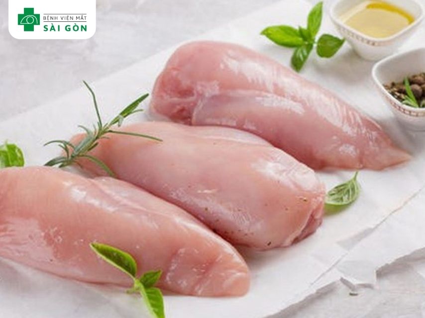 Thịt gà nạc giàu vitamin B