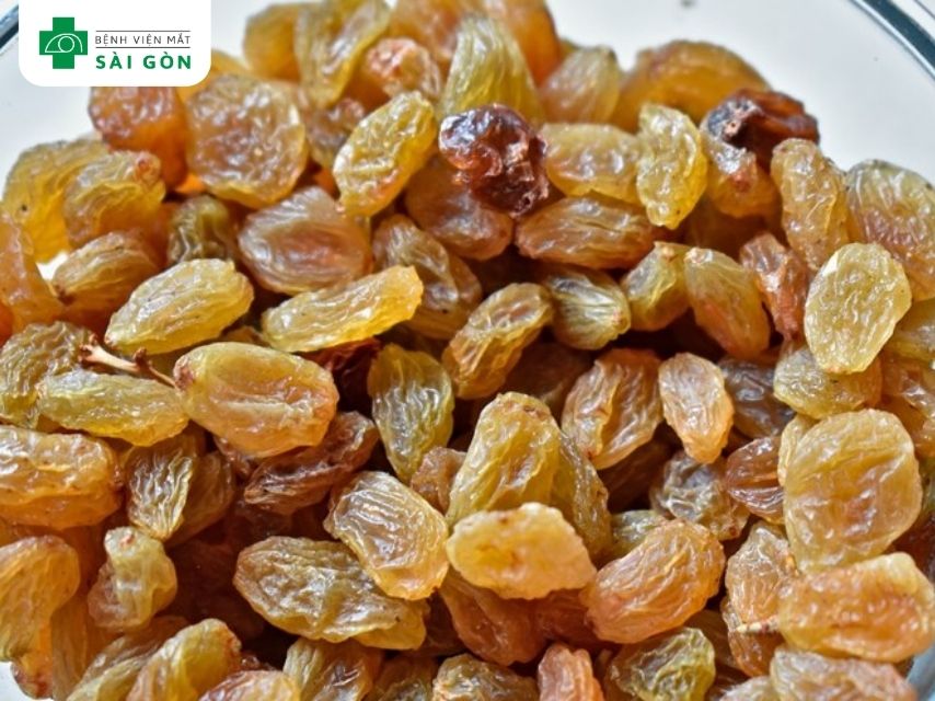 Nho khô hỗ trợ duy trì vitamin B12 